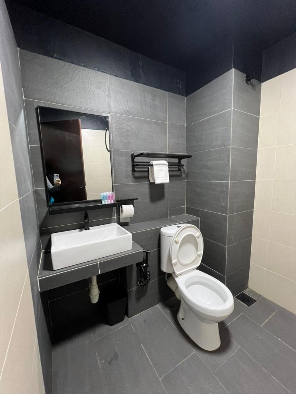 Samsara Studio Apartment At Kompleks Mutiara Gm Gua Musang Eksteriør bilde